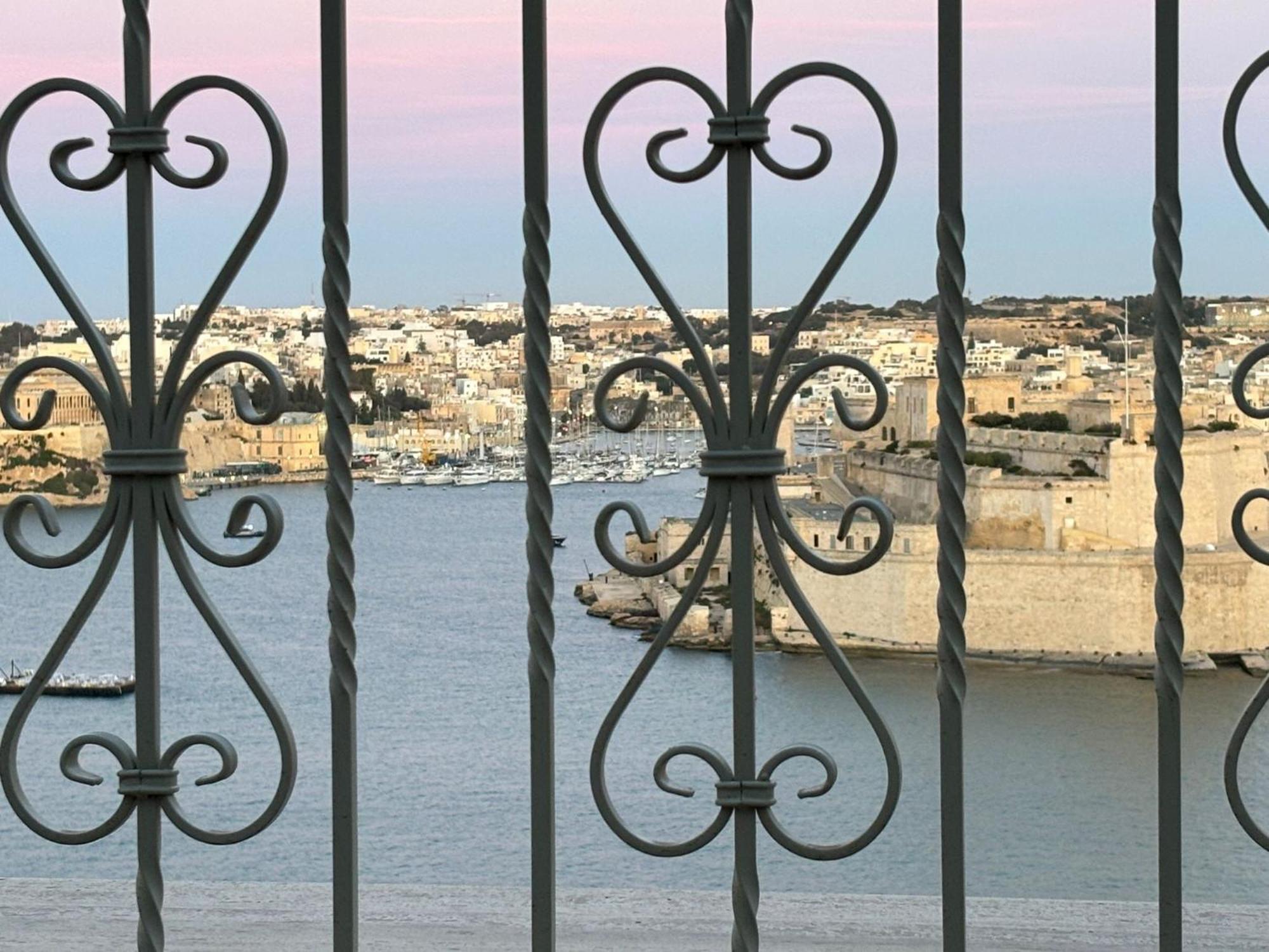 Battery House Hotel Valletta Bagian luar foto